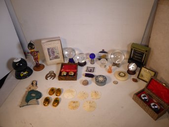 CRYSTAL BALLS TARROT CARDS SAND DOLLARS BUGS IN AMBER AND MORE.