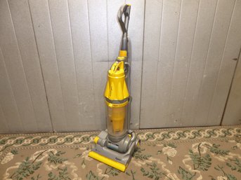 Dyson DC07 Vacuum Cleaner