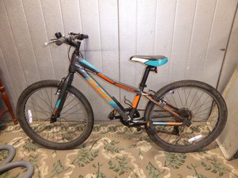 Giant XTC Junior Mountain Bike