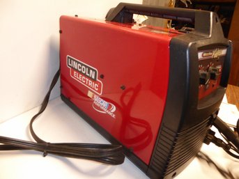 Lincoln Electric 140 HD Mig Portable Welder With Accessories