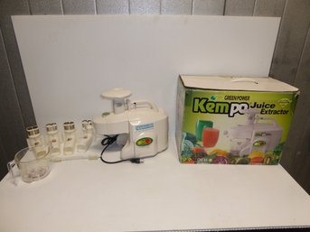 Green Power Kempo Juice Extractor In Box With Accessories