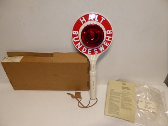 German Halt Bundeswehr Battery Op Paddle Light