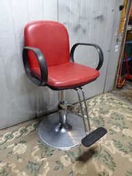 Red Barber Or Salon Hydraulic Pump Adjustable Chair
