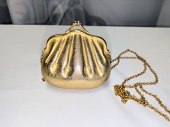 Vintage Authentic Gucci 1980s Gold Tone Metal Shell Minaudire Evening Bag