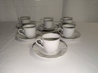 Lynns Porcelain Service For 6 Demitasse Set
