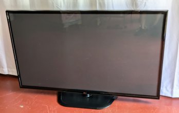LG 60' Large Plasma Television - Model #60PN5300 With Stand & Remote