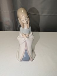 Vintage LLADRO # 4671 Virgin Mary Figurine