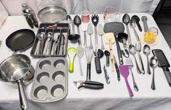 Kitchen Lot - Includes Everything You See In All Of The Photos