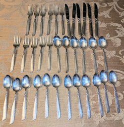 35 Piece Silverware Set (Service For 6) - Missing One Dessert Fork