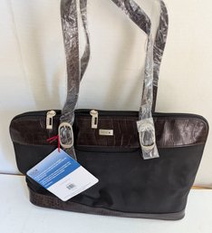 NEW High Quality 'solo'  Brand Laptop Carrying Case (Holds 15.4' Laptop)