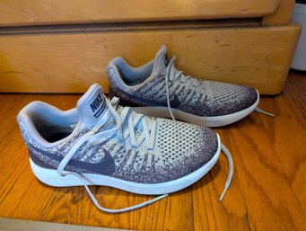 Nike Gray Tone Running Shoes Size 6
