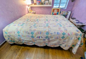 Antique  Double Wedding Patchwork/Pinwheel Designt - In Need Of A Few Repairs