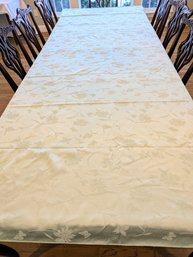 Light Green Floral Design Rectangular Tablecloth
