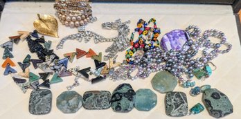 Lot Of Loose And Broken Semi Precious And Costume Jewelry