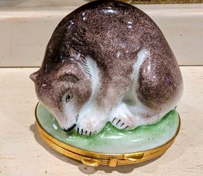 Porcelaine De Paris 'Curled Bear' Limoges-Style Trinket Box