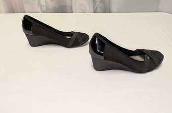 Anne Klein Women's Timeout Wedge Pumps Size 6 - No Box