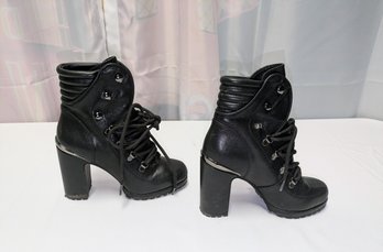 DKNY Womens Black Padded Lenni Round Toe Block Heel Lace-Up Heeled Boots -No Box - Size 6.5