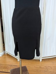 Designer Worth's Slim Black Pencil Skirt With Stylish Slits Size 0