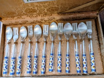 Commemorative Korean Fine Silver (99.9%) And Chilbo Enamel Dessert Set