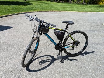 Schwinn Mesa 2 Mountain Bike