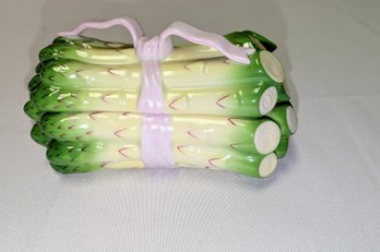 Vintage Herend Porcelain Figural Trinket Box & Lid
