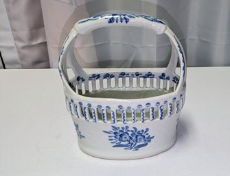 Vintage Blue And White Asain Ceramic Floral/Fruit Basket
