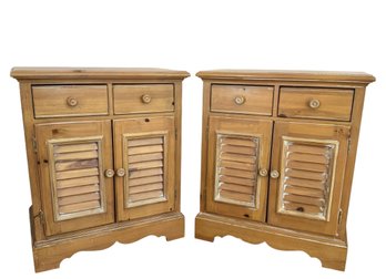 Pair Of  Vintage Lexington 'Seaside Nights' Plantation Pine Nightstands