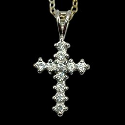 (A140) Sterling Silver Clear Stones Cross Necklace