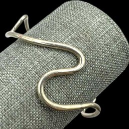(B13) Sterling Silver Wavy Bangle Bracelet