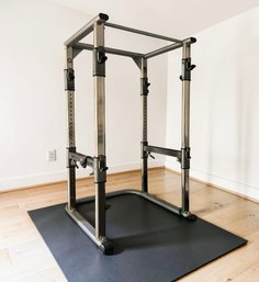 Tuff Stuff Weight Bar &  Black Floor Matts