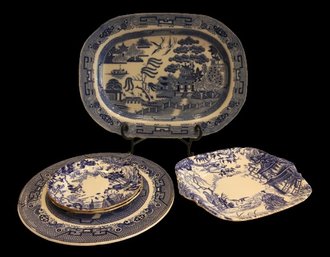 Lovely Blue & White Asian Themed Plates