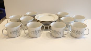 Unique Wloclawek China Dessert Set