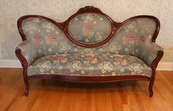 Vintage Victorian Cameo Back Settee