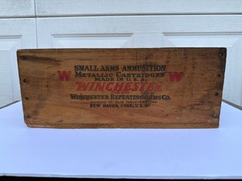 B1 Antique Winchester Repeating Arms Company Wood Cartridge Advertising Box Russian 7.62 MM Hollow Pt. B1