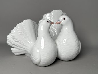 Vintage Lladro 'Couple Of Doves' Porcelain Figurine