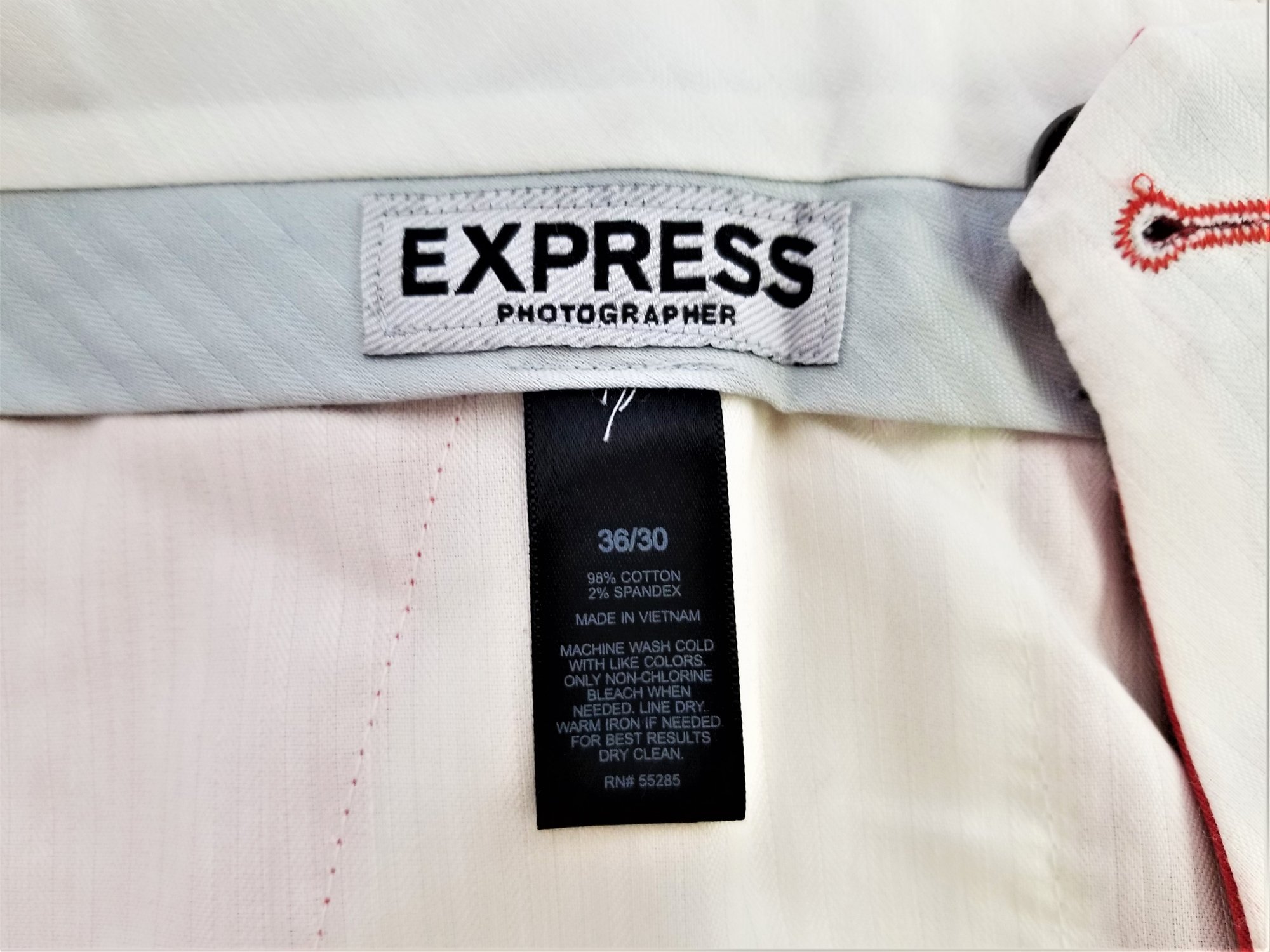 Men s Express Photographer Flat Front Dress Pants Size 36 30 1468815 Auctionninja