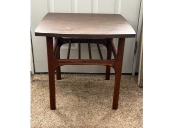 Beautiful Mid Century Modern End Table