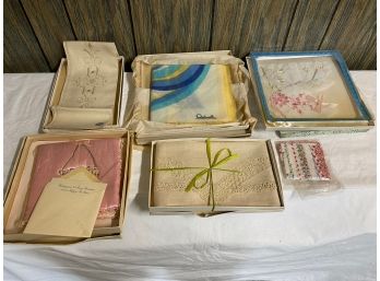 Beautiful Unused Vintage Linens In Box #2