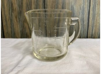 Vintage Pyrex Measuring Cup