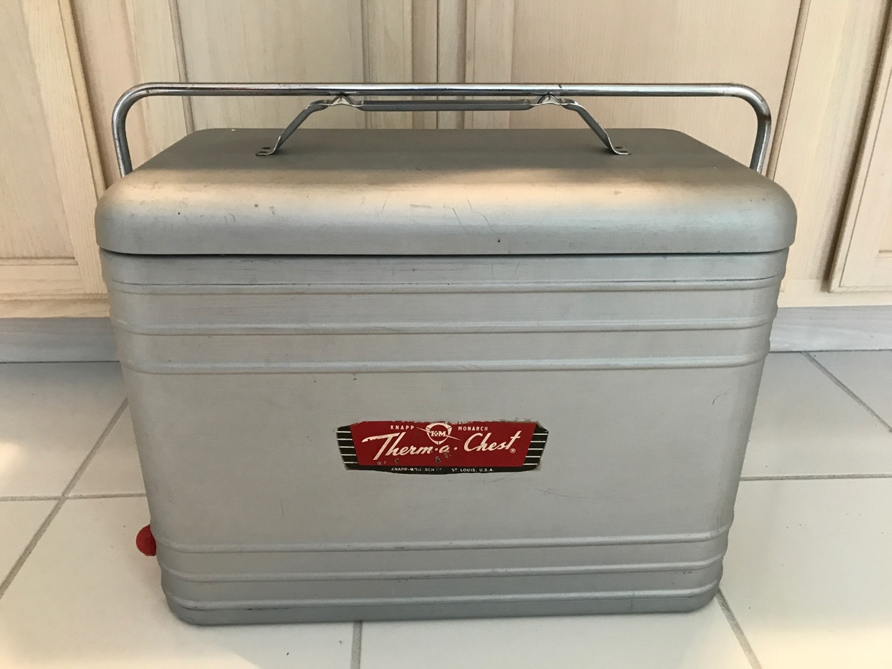 Vintage Knapp Monarch Therm-A-Chest Cooler #549353 | Auctionninja.com