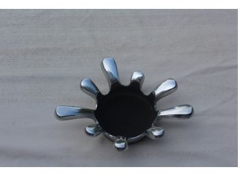 Splat! Very Cool Metal Plant Holder Or?