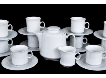 Lynns Fine China Palace Solitas Pattern - Tea Service For 10