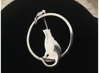 Sterling Silver Pin Of Cat And Mouse