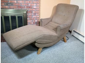 Fantastic  Vibrating Massage Lounge Chair - Modern Styling By CONTOUR - Works Great !