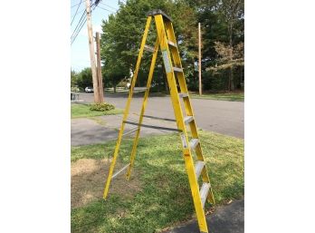 Great KELLER Eight (8) Foot Fiberglass Ladder - MODEL 778 - Great Condition - Ready To Work !