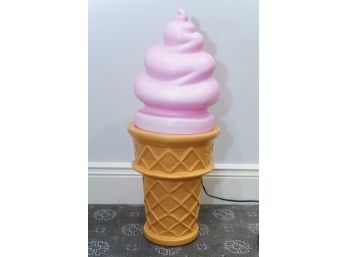 Oversized Plastic Ice-cream Cone Light