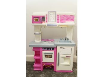 Children's Play Kitchen Toy