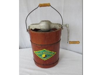 Vintage White Mountain Hand Crank Ice Cream Freezer Original Labels Nice Shape