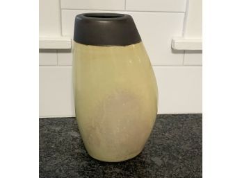 Tan Vase With Brown Thick Top Stripe (Need Pic Of Bottom)!!!