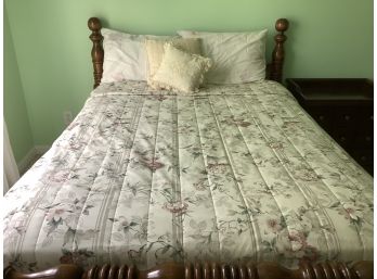 Beautiful Full Floral Bedspread With Delicate Trim And Pillows As Pictured